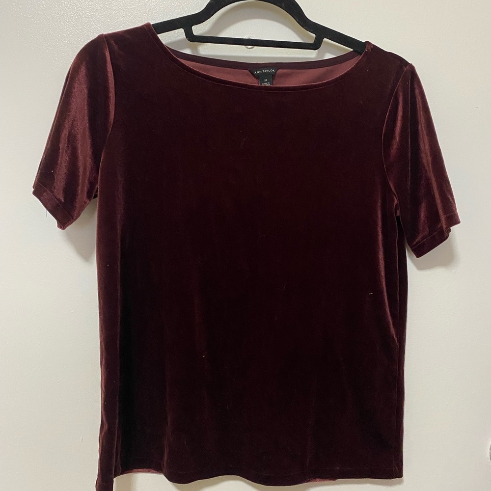 Ann Taylor maroon velvet short sleeve top